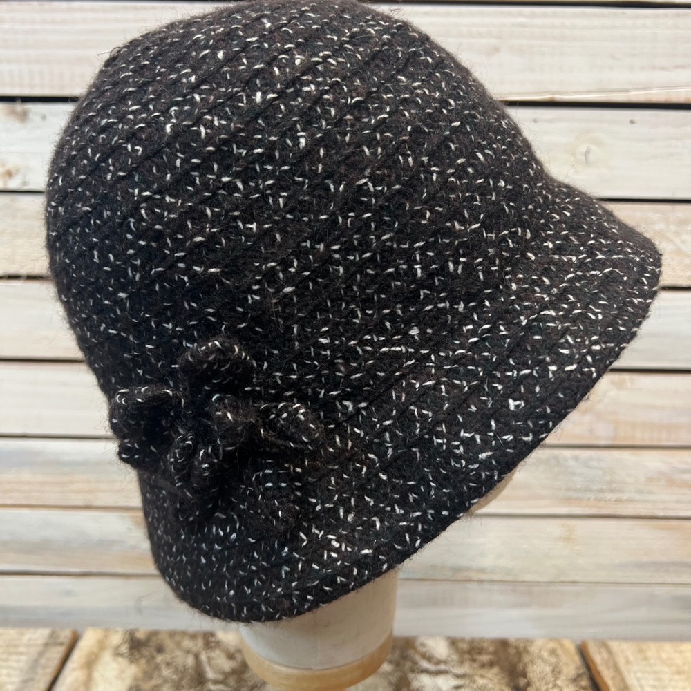 Vintage Nine West Black Wool Knit Cloche Bucket Hat Flower Detail OS - Picture 3 of 9
